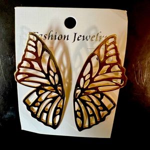 Beautiful stud Butterfly Wings earrings.